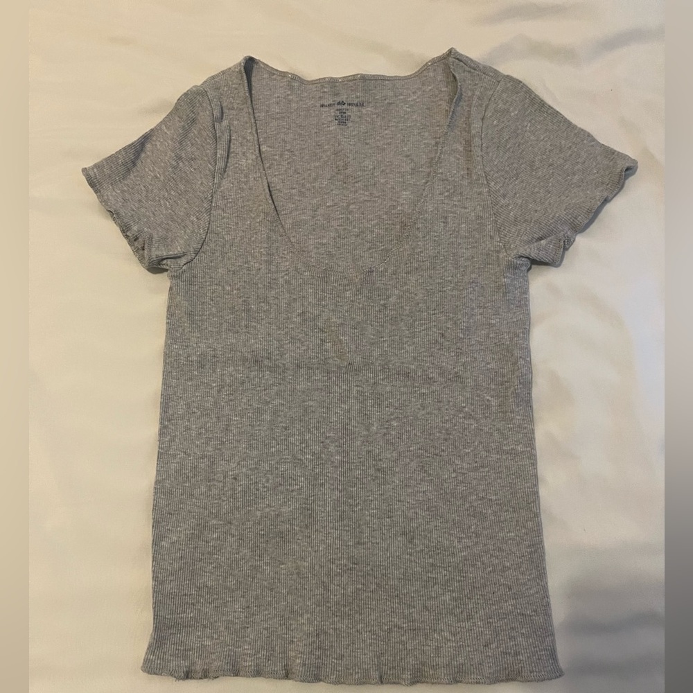 Brandy Melville Casual Gray Knit Tee